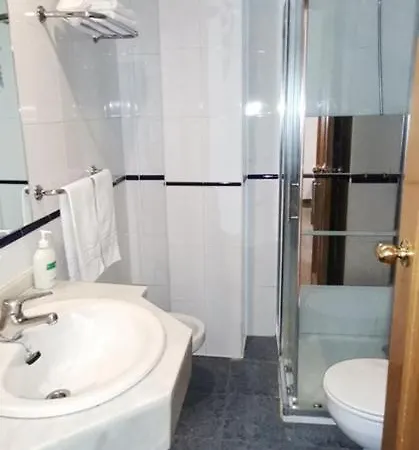 Hotel De 2*